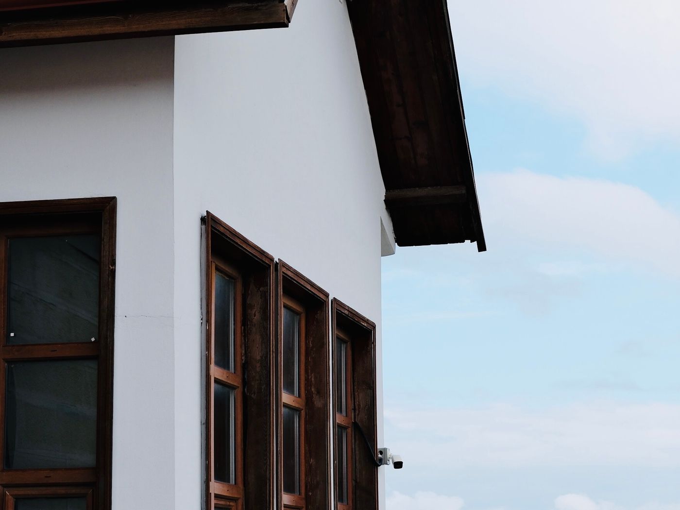 Traditional English cottage renovated with sustainable materials in Redditch